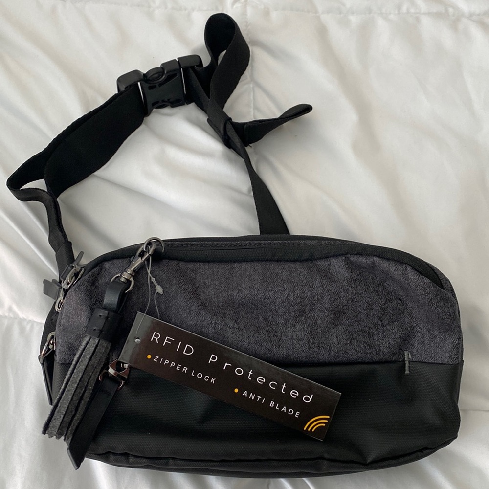 RFID New SHERAPANI Waist/ Hip Pac Travel